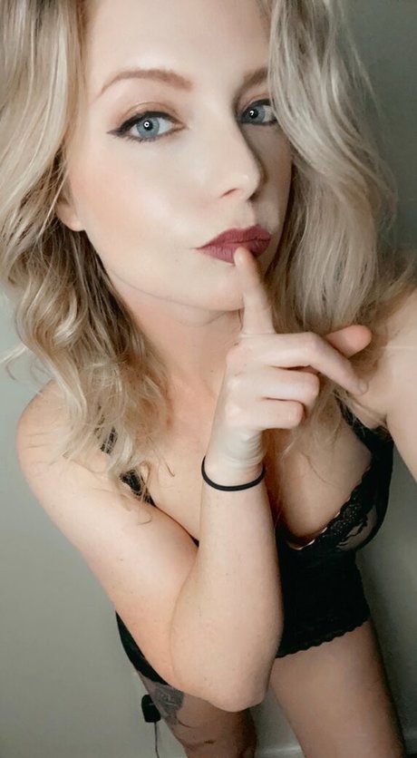 Nacktes geleaktes OnlyFans-Foto von Dearjess1