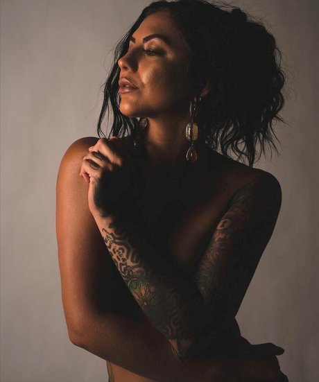 Naakte gelekte OnlyFans-foto van Justine Jorelle