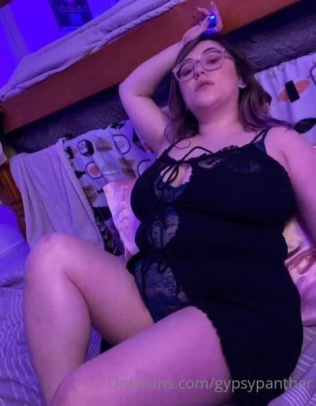 Foto nua vazada do OnlyFans de Gypsypanther11
