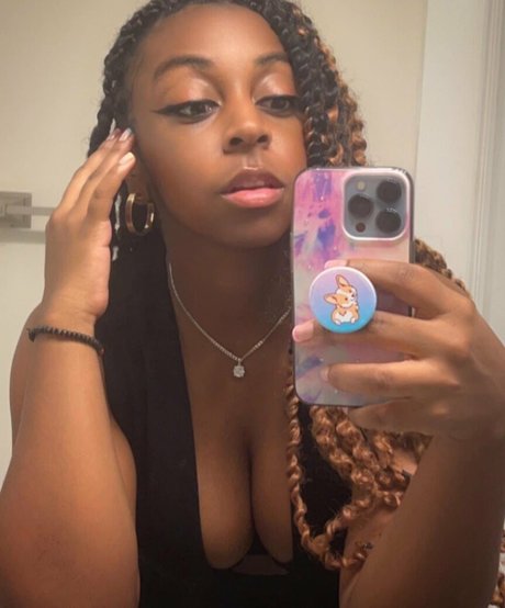Naken läckt OnlyFans-bild av Jazzygunz