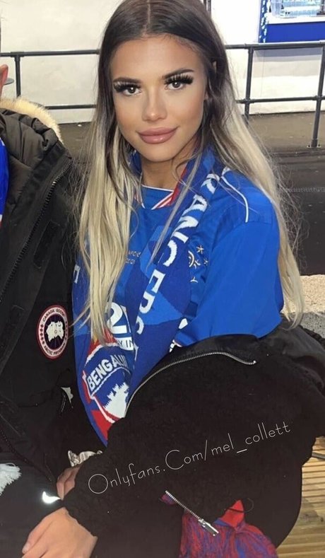 Naakte gelekte OnlyFans-foto van Mel Collett