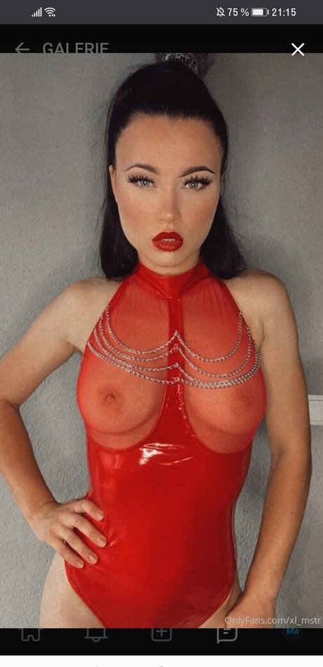 Naken läckt OnlyFans-bild av Lylou Black