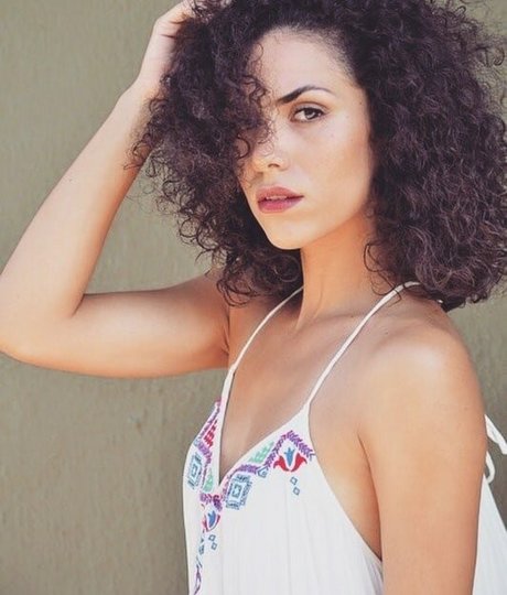 Andrea Sixtos
