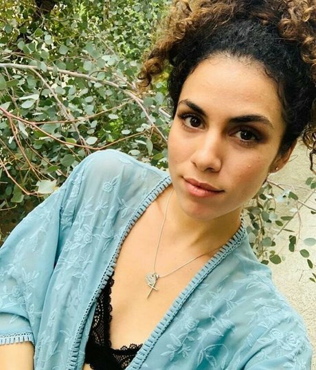 Andrea Sixtos