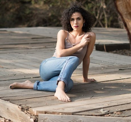 Andrea Sixtos