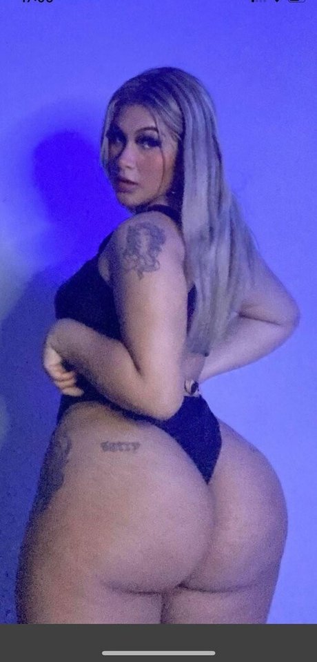 Nahá fotka uniklých OnlyFans od Naomiverde