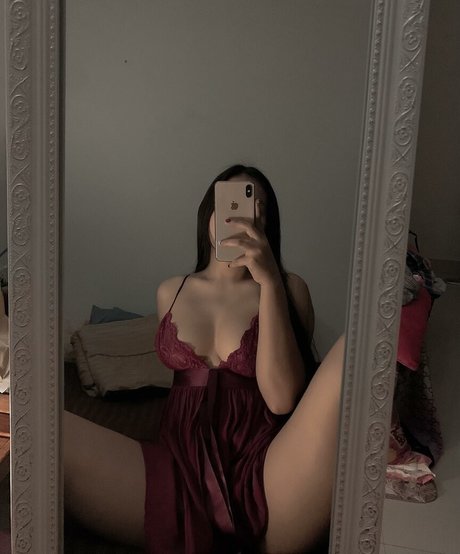 Alasti lekkinud OnlyFans-i pilt Ppampeak
