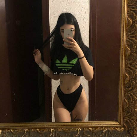 Naken lekkede OnlyFans-bilde av Susypusy