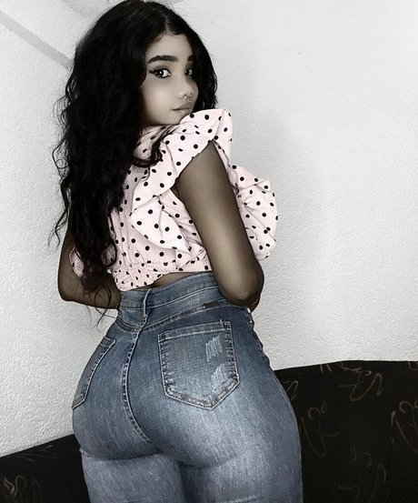 Nahá fotka uniklých OnlyFans od Sphakia Sanon