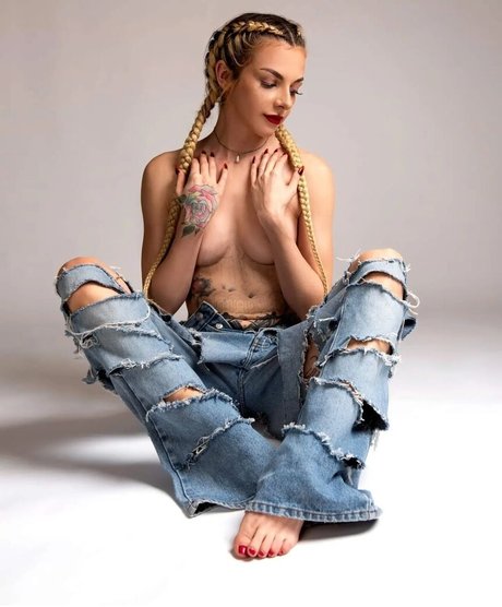 Foto nua vazada do OnlyFans de Gothbabyx