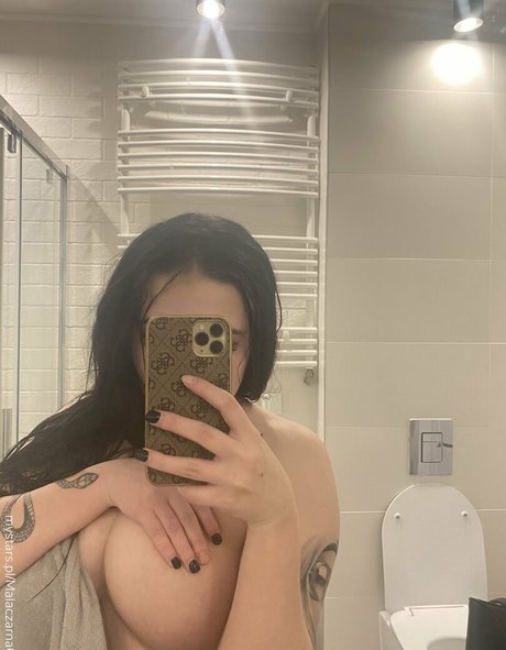 Naken lekkede OnlyFans-bilde av Malaczarna