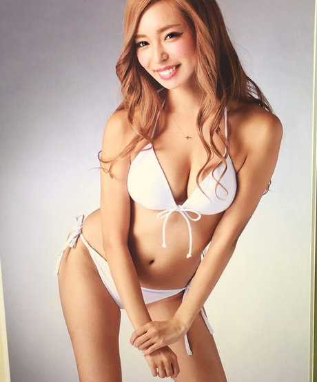 Hitomi01270