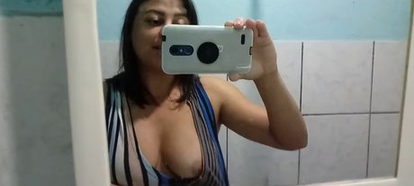 Naken lekkede OnlyFans-bilde av Linda Top