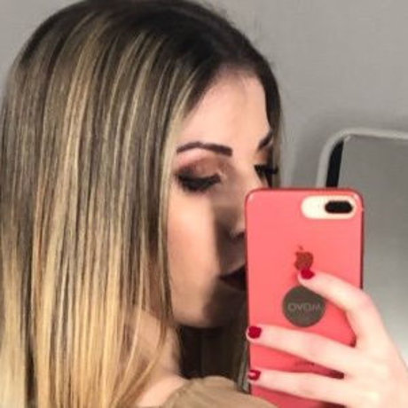 Naken lekkede OnlyFans-bilde av Babemartaonly