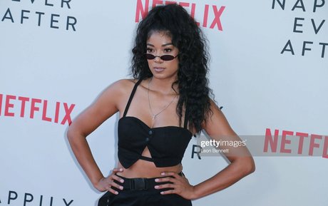 Alasti lekkinud OnlyFans-i pilt Mila J