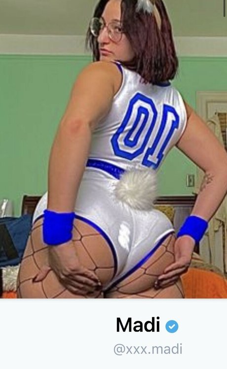 Naken läckt OnlyFans-bild av Xxxmadi