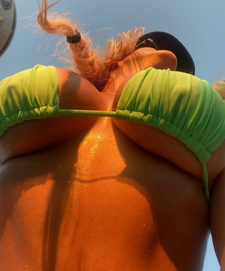 Foto di nudo di fuga di OnlyFans di Mizz Heidi Marie