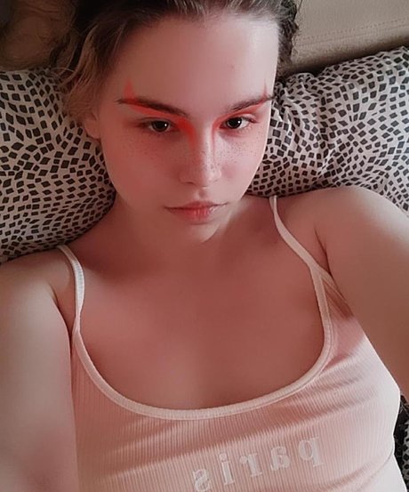 Naken lekkede OnlyFans-bilde av Peachysindy