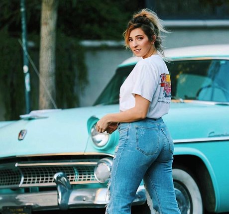 Gabbie Hanna