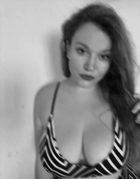 Carmen Curvy
