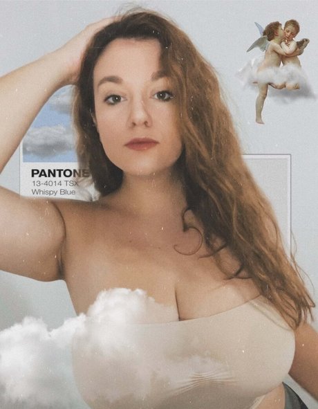 Carmen Curvy