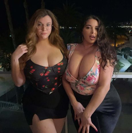 Carmen Curvy