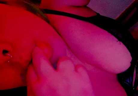 Nahá fotka uniklých OnlyFans od Firefliesowo