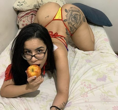 Naakte gelekte OnlyFans-foto van Kau Martini