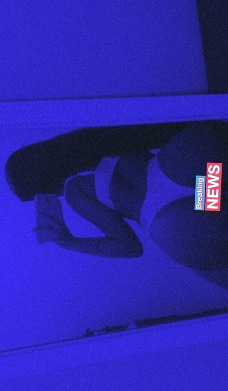 Naken lekkede OnlyFans-bilde av Yasminstifler