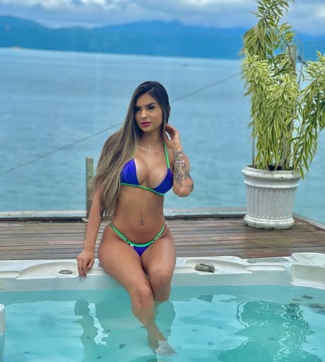 Naken lekkede OnlyFans-bilde av Amanda Romano