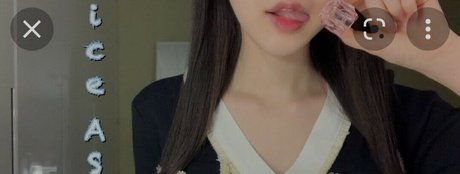 Nahá fotka uniklých OnlyFans od Asmr Plop