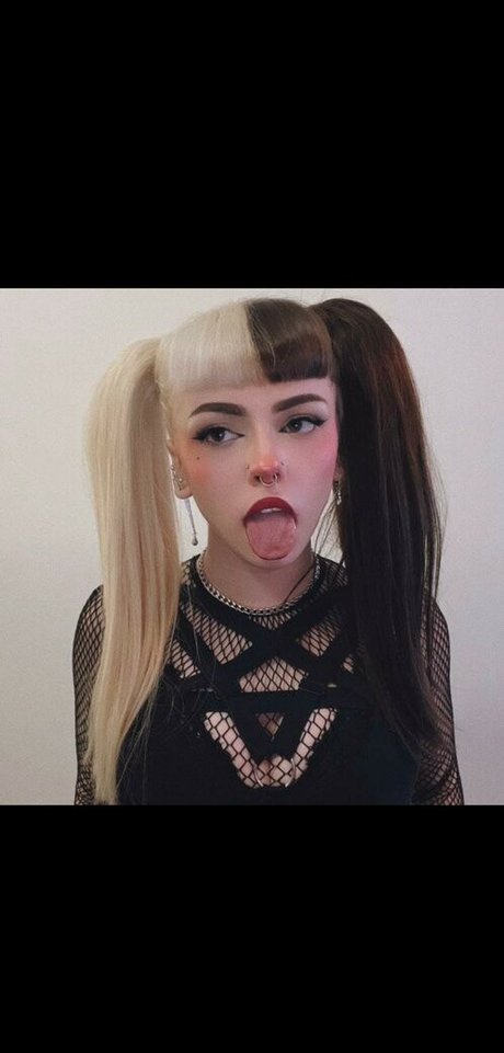 Foto desnuda filtrada de OnlyFans de Emma Langevine