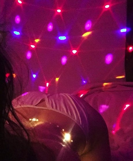 Nahá fotka uniklých OnlyFans od Bambiicandy
