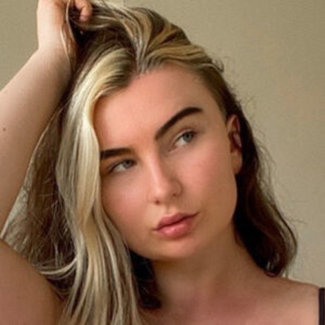 Naken lekkede OnlyFans-bilde av Sacredxo