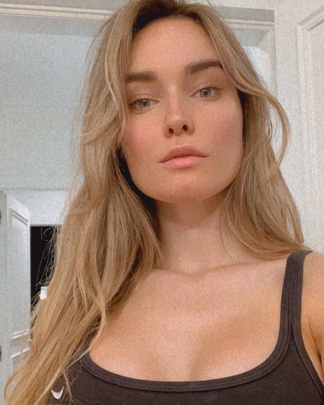 Nøgent lækket OnlyFans-billede af Elena Berri