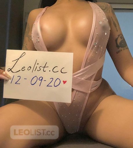 Nahá fotka uniklých OnlyFans od Olivia Sky
