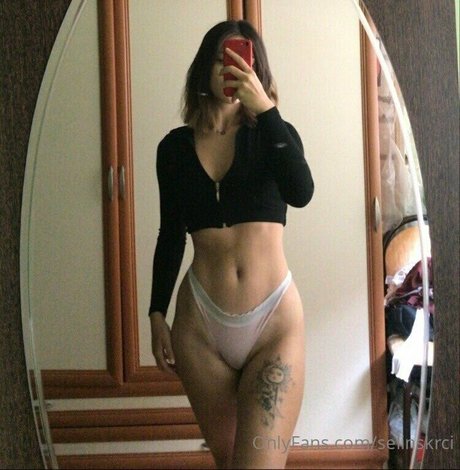 Selin OnlyFans 유출 누드 사진