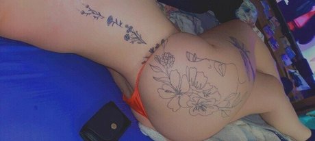 Nahá fotka uniklých OnlyFans od Curvesoncurves101