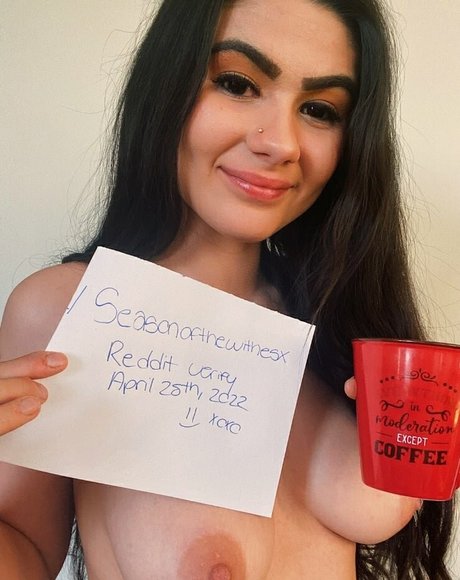 Nacktes geleaktes OnlyFans-Foto von Rare Rose