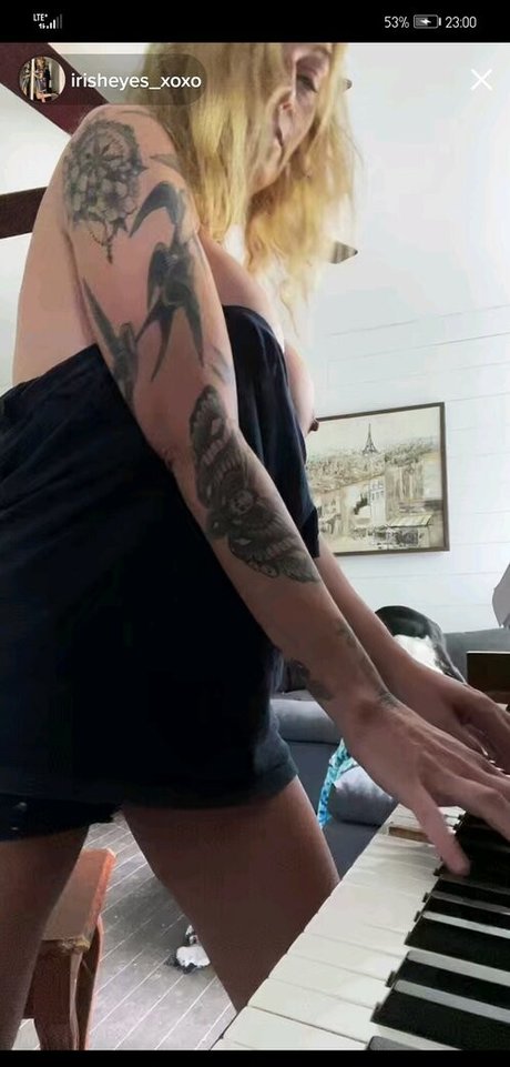 Naken lekkede OnlyFans-bilde av Irisheyesxoxo