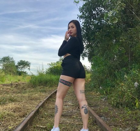 Alaston vuotanut OnlyFans-kuva Bella S
