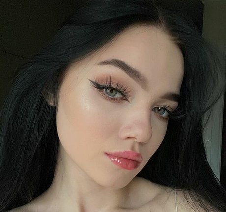 Обнаженная фотография утечки OnlyFans от Stussy Montana