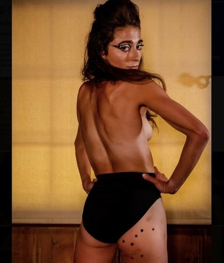 Nøgent lækket OnlyFans-billede af Alexi Pappas