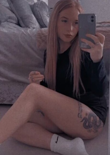 Naken läckt OnlyFans-bild av Karina Williamson