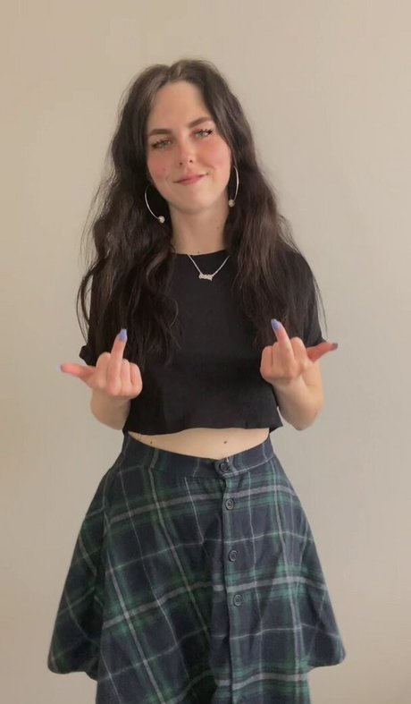 Alaston vuotanut OnlyFans-kuva Olivia Evenstar