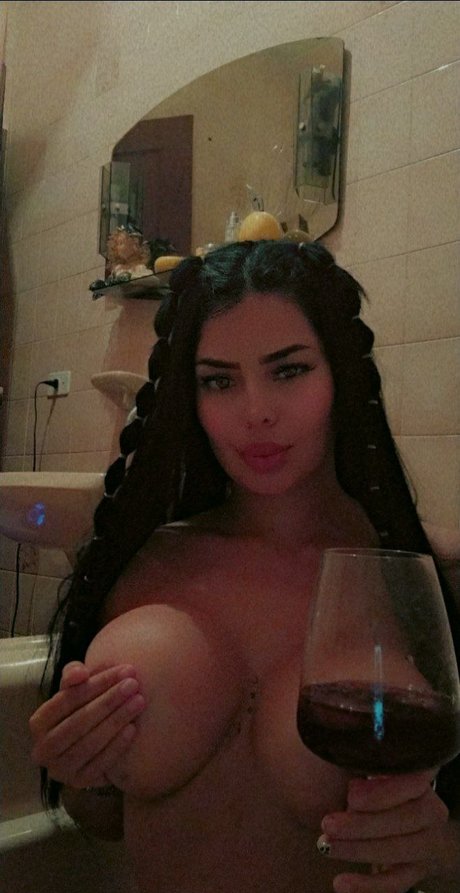Paola Flores OnlyFansリークヌード写真