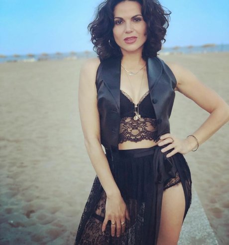 Naakte gelekte OnlyFans-foto van Lana Parrilla