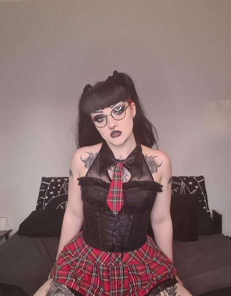 Nahá fotka uniklých OnlyFans od Mybeautifulnightmare