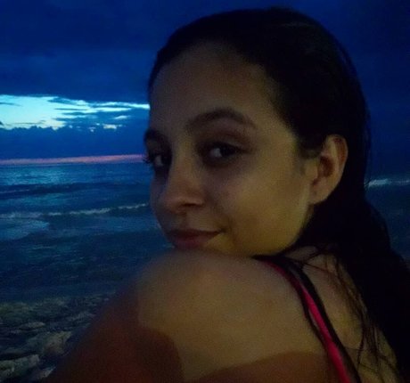 Naken läckt OnlyFans-bild av Karinny
