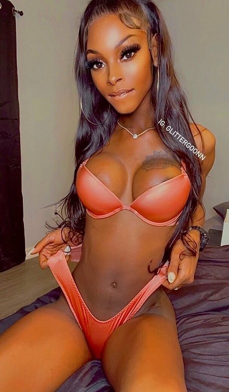Erotica Vanderlei OnlyFans 유출 누드 사진